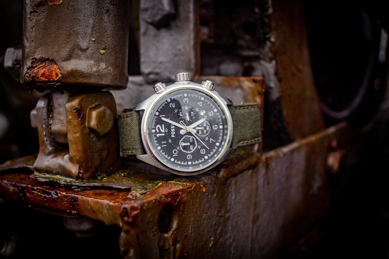 Chrono-tracker watch